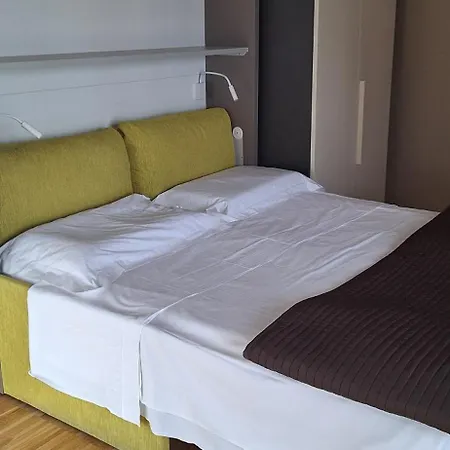 Vialeromadodici & Pensjonat 4*