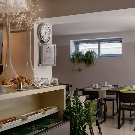 Vialeromadodici & Pensjonat 4*