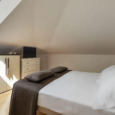 Vialeromadodici & 4* Lazise