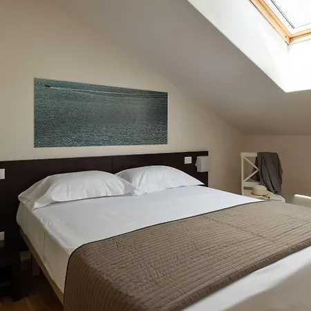 Vialeromadodici & Pensjonat 4*