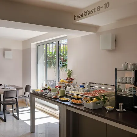 Vialeromadodici & Pensjonat